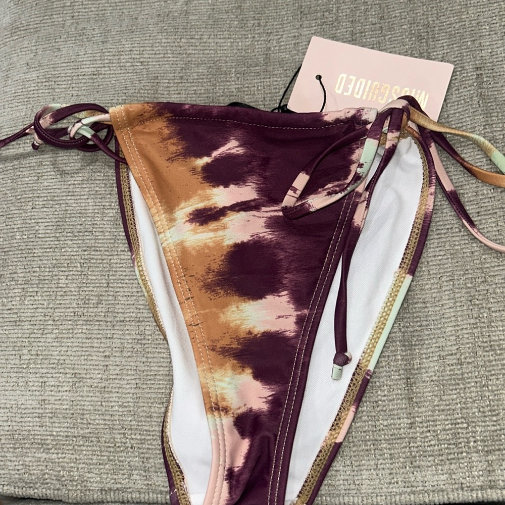 NWT MISSGUIDED CONTRAST TIE DYE BIKINI BOTTOMS SIZE 2 Z297